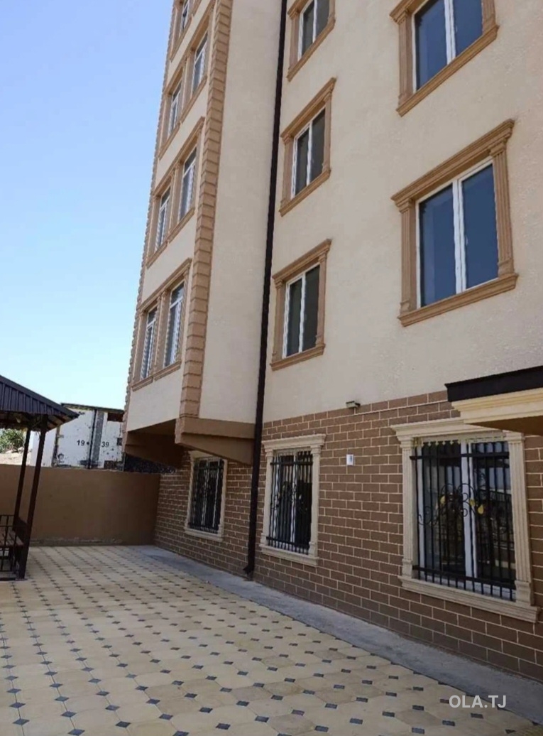 3 комнатная квартира, 2 этаж, 90 м²