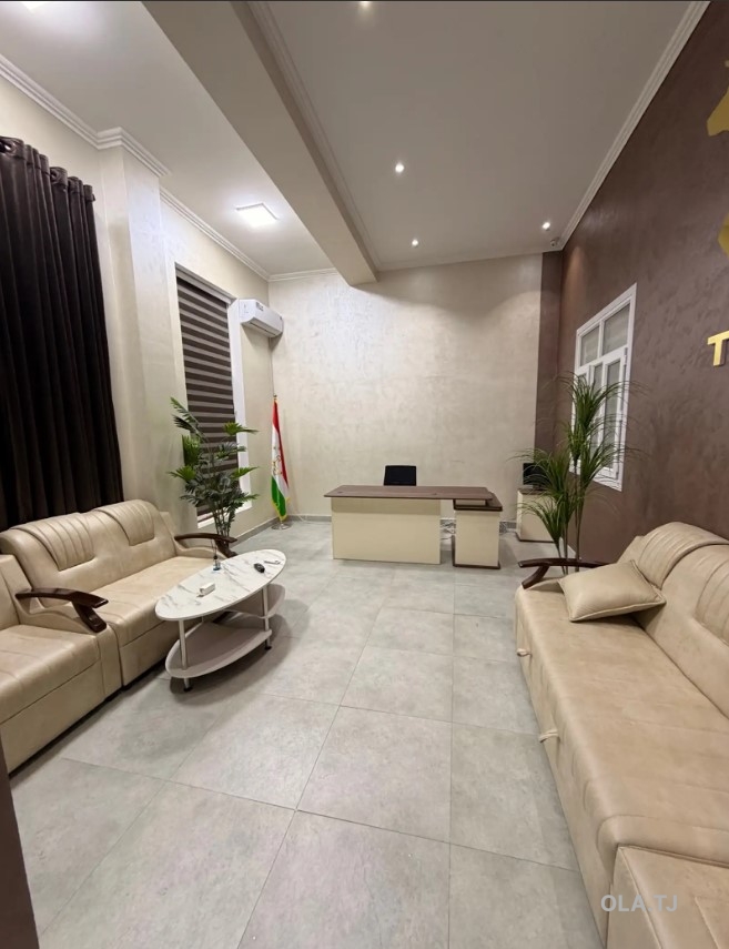 Офис в аренду, В жилом доме, 105 м²
