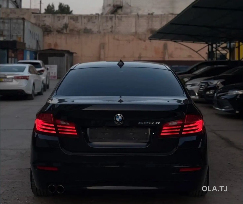BMW 5 серия,  2016