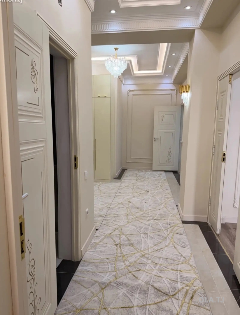 3 комнатная квартира, 12 этаж, 135 м²