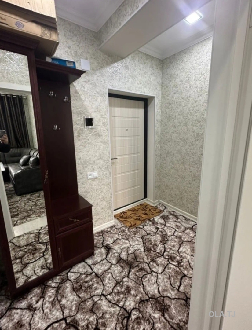 1 комнатная квартира, Цокольный этаж, 48 м²