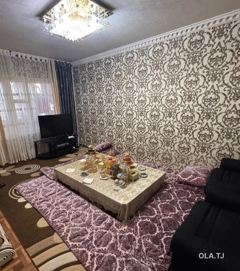 4 комнатная квартира, 2, 140 м²