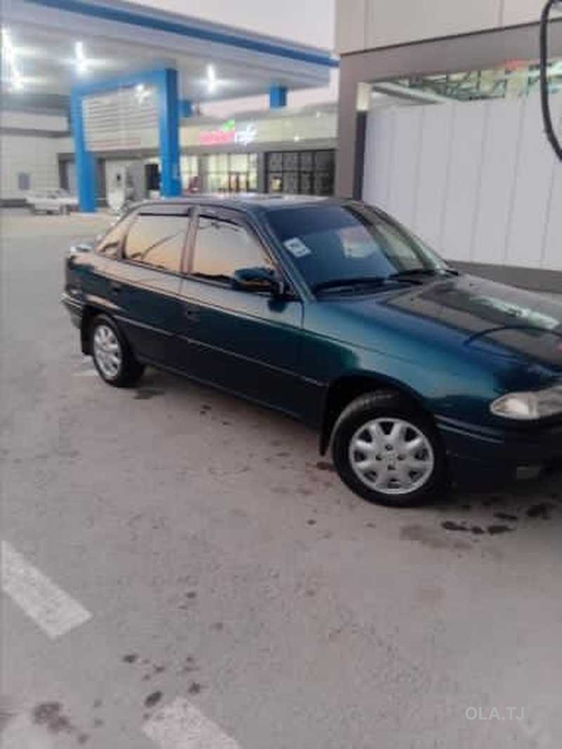 Opel Astra F,  1995