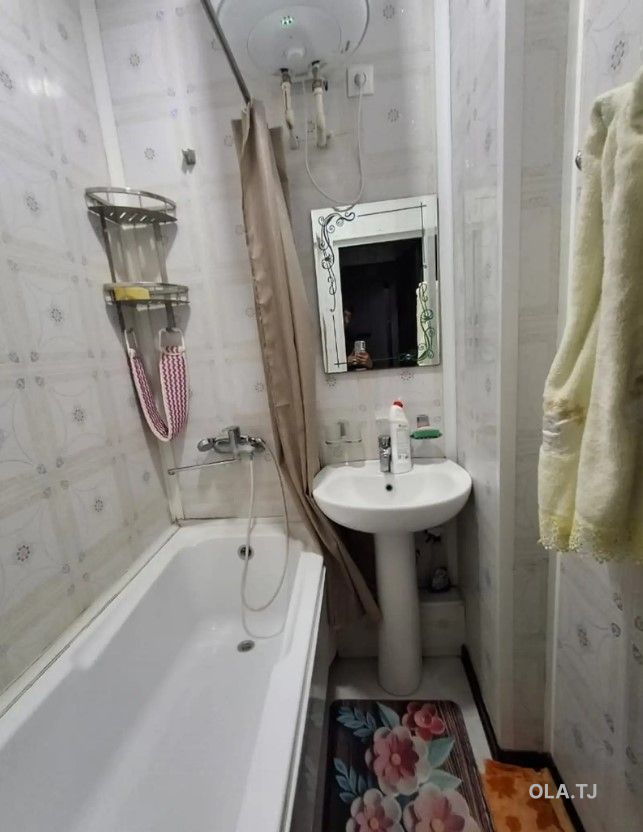 2 комнатная квартира,  этаж,