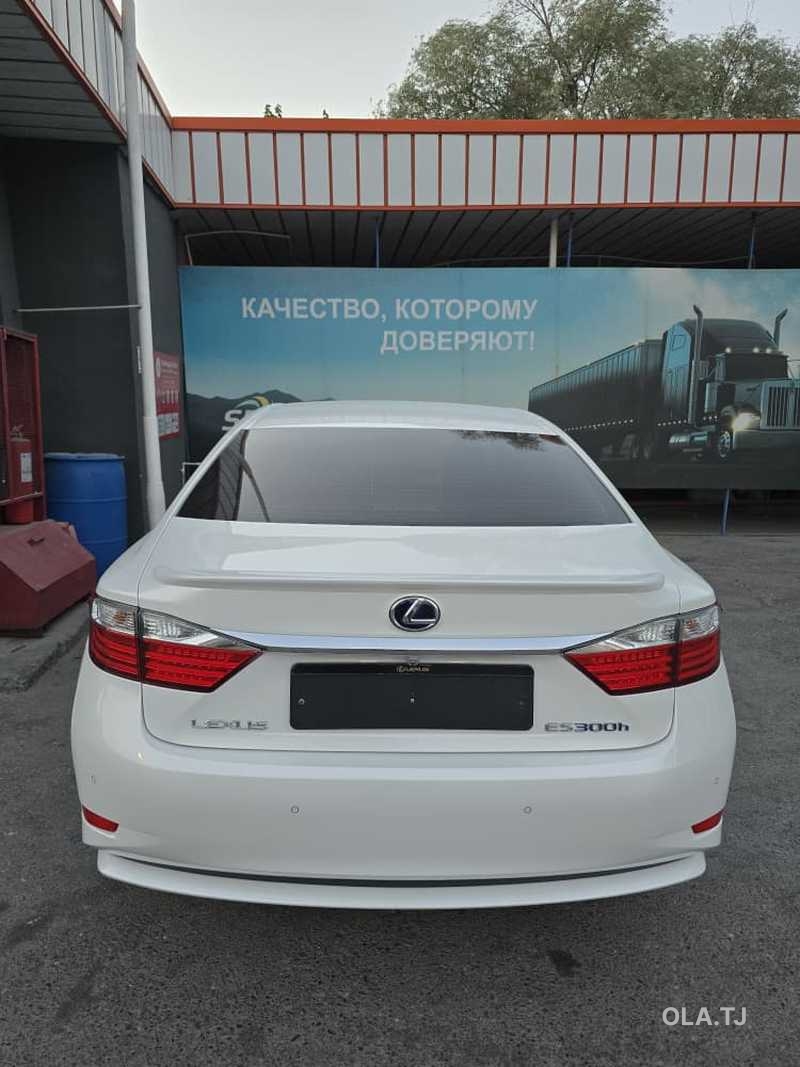 Lexus ES,  2014