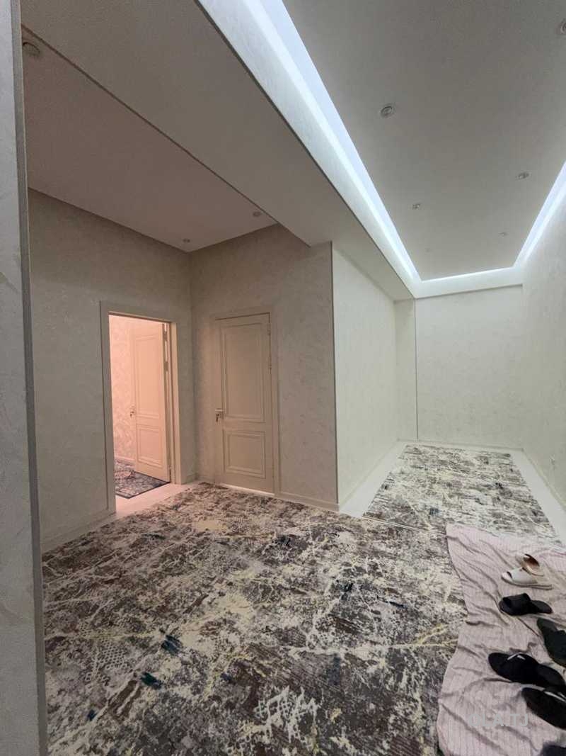 2 комнатная квартира, 10 этаж, 100 м²