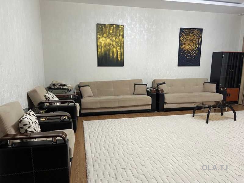 3 комнатная квартира, Цокольный этаж, 160 м²