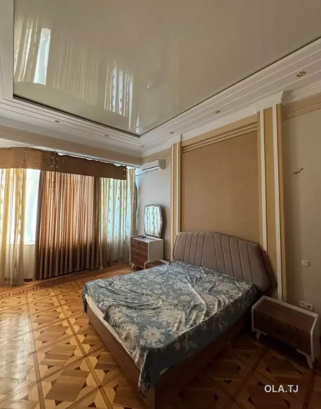 4 комнатная квартира, 5 этаж, 200 м²