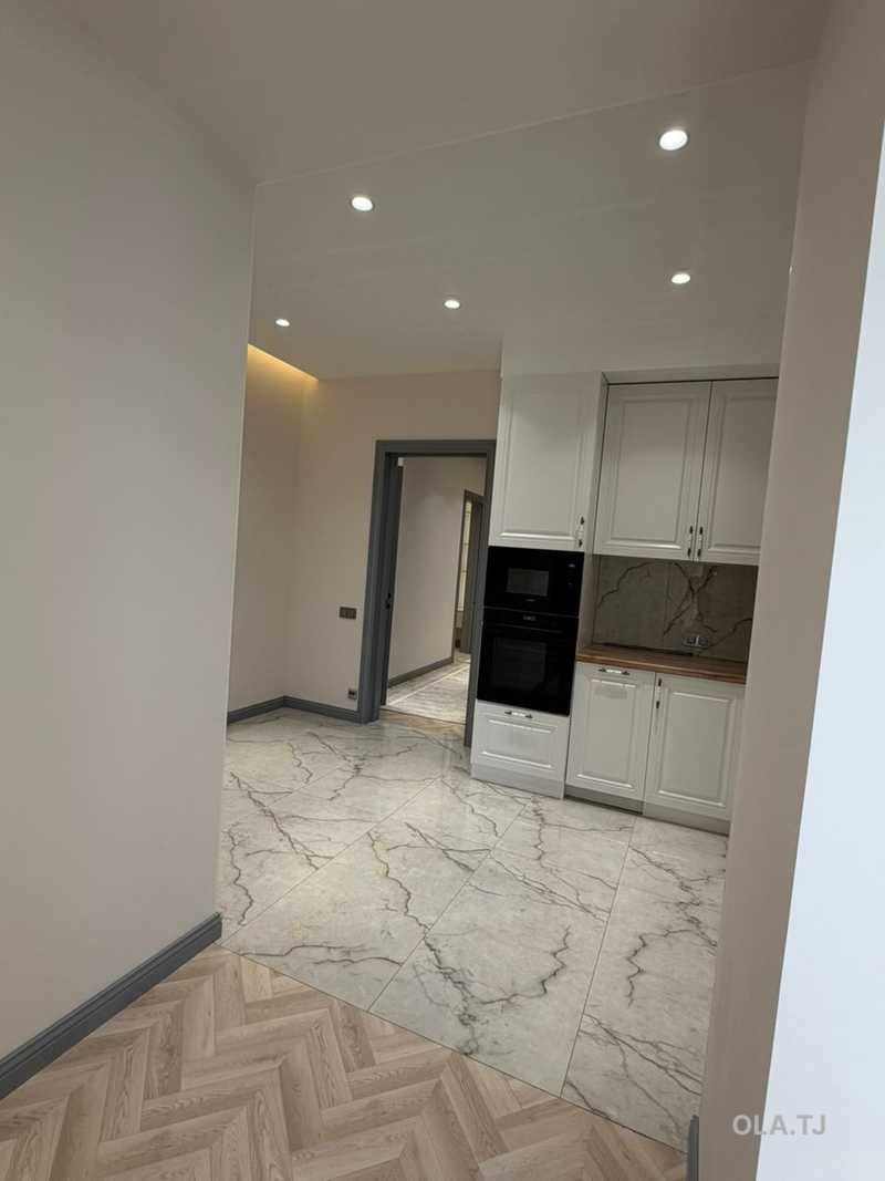 3 комнатная квартира, 12 этаж, 12 м²