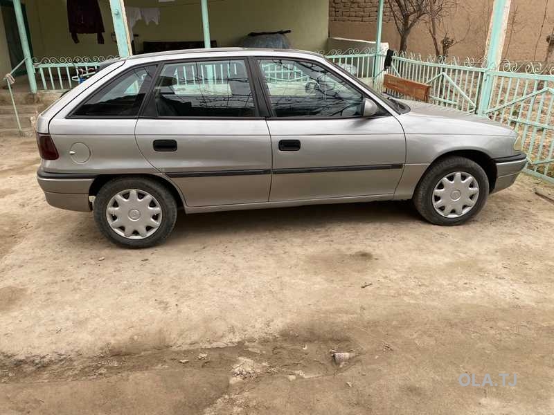 Opel Astra F,  1995
