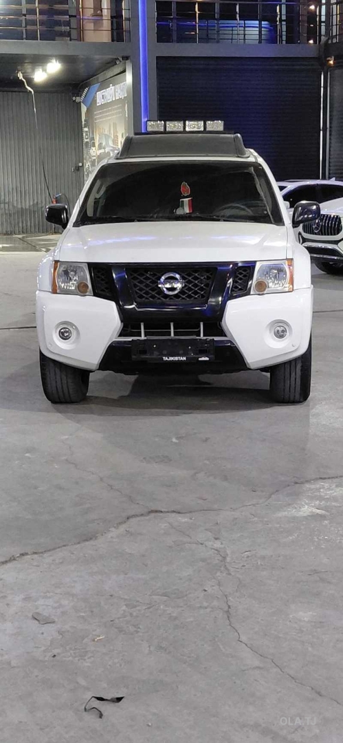 Nissan Patrol,  2010