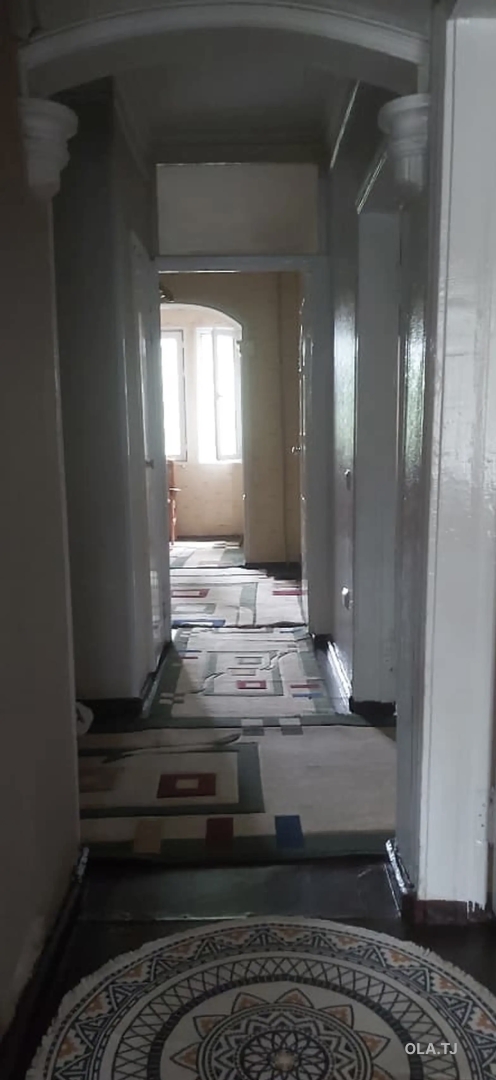 3 комнатная квартира, 2 этаж, 80 м²