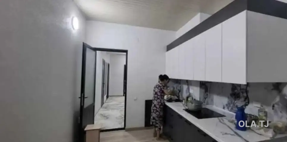 3 комнатная квартира, 2 этаж, 100 м²