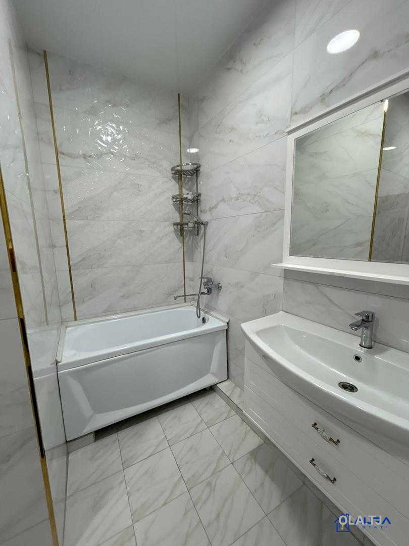 3 комнатная квартира, 20 этаж, 128 м²