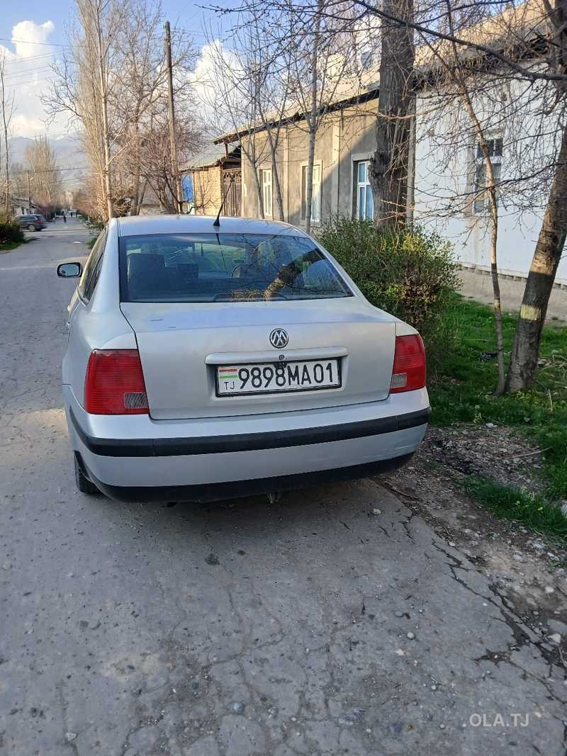 Volkswagen Passat,  2000