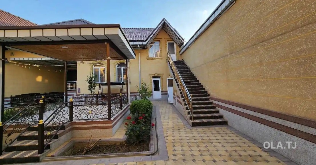 Дом (хавли), 7 комнат, 2 эт