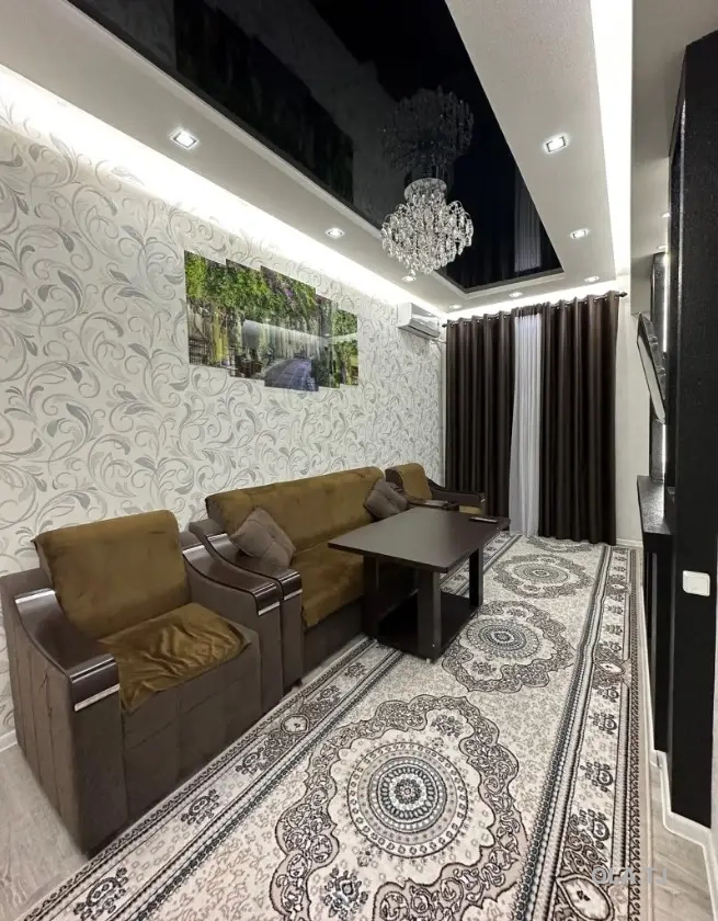 3 комнатная квартира, 2 этаж, 105м²