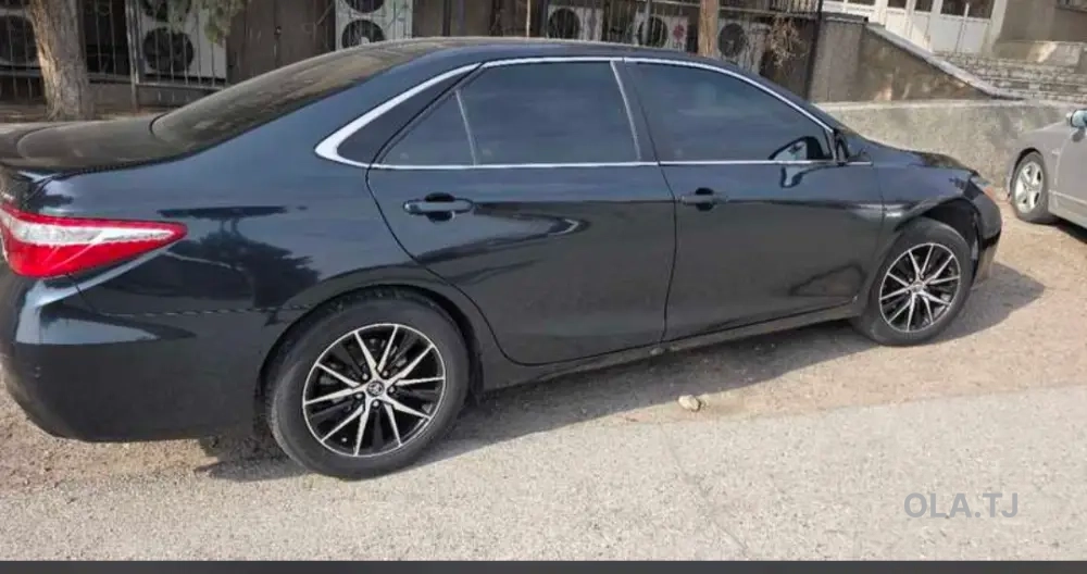 Toyota Camry,  2017