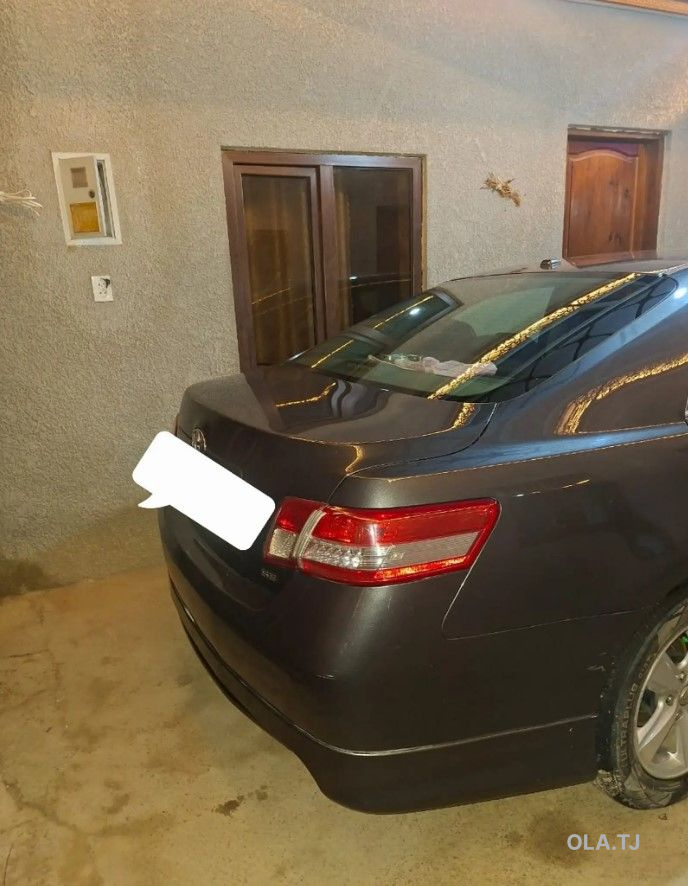 Toyota Camry,  2010