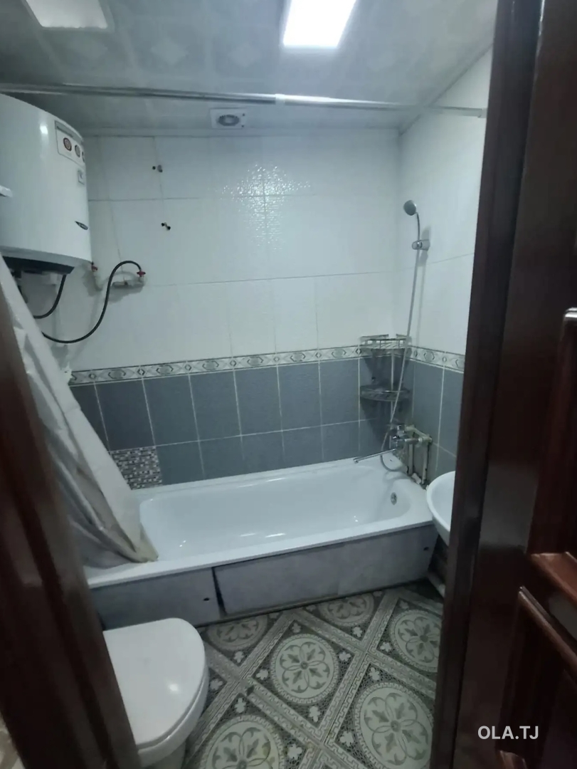 3 комнатная квартира, 2 этаж, 76 м²