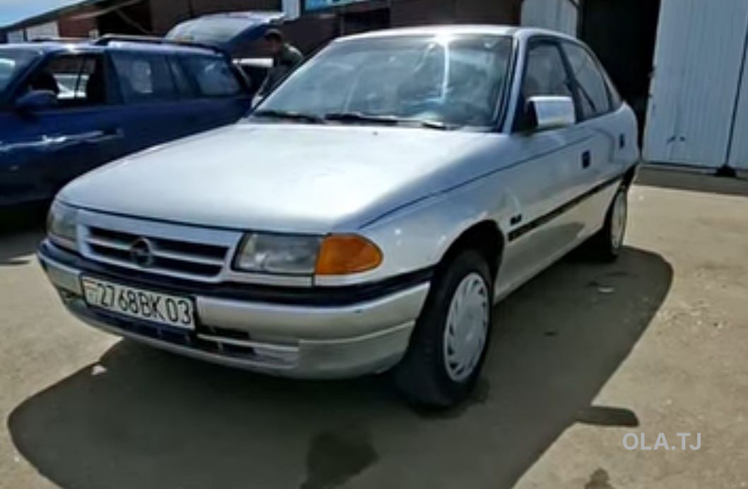 Opel Astra F,  1992