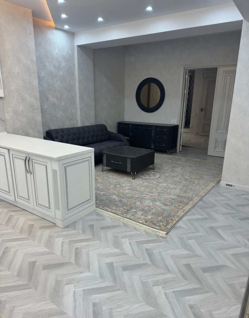 3 комнатная квартира, 13 этаж, 150 м²