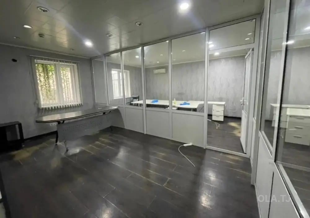 Офис на продажу, Отдельно стоящее здание, 370 м²
