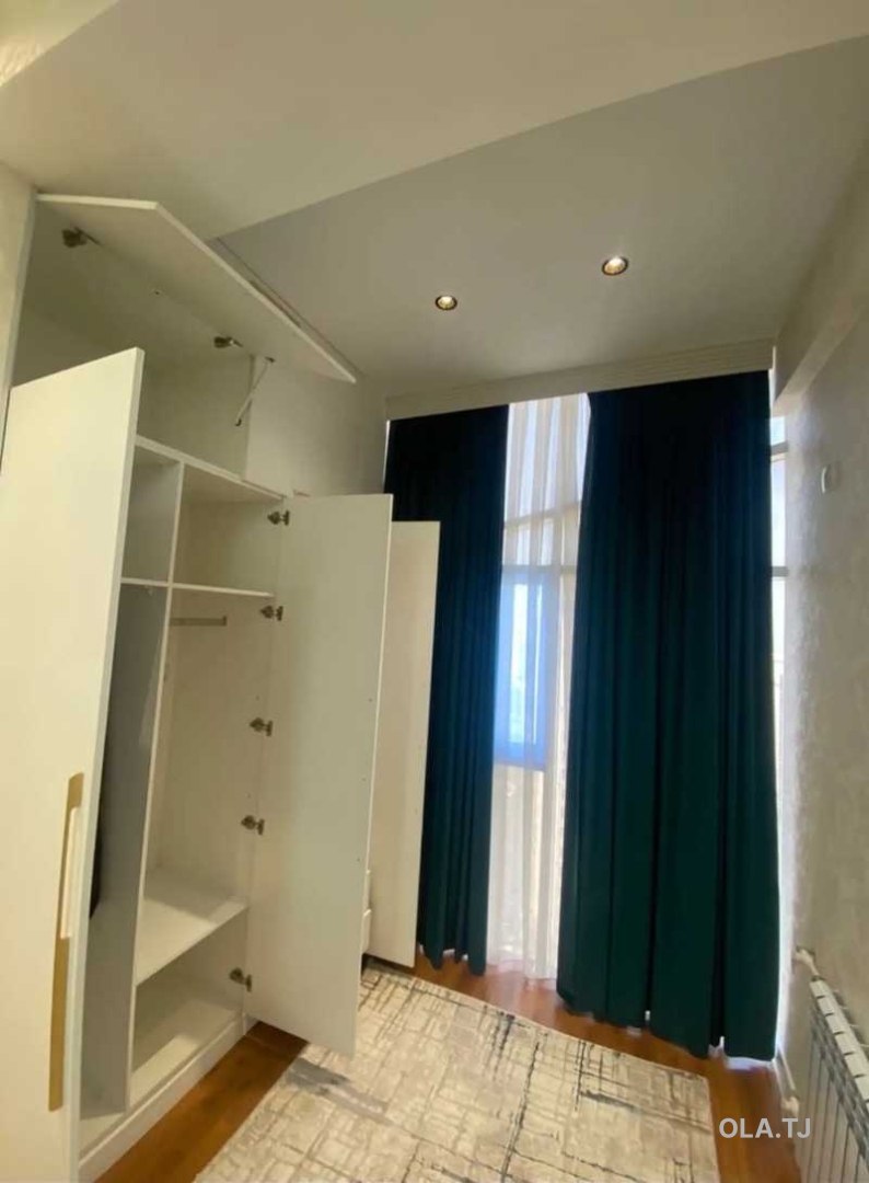 3 комнатная квартира, 20 этаж, 62 м²