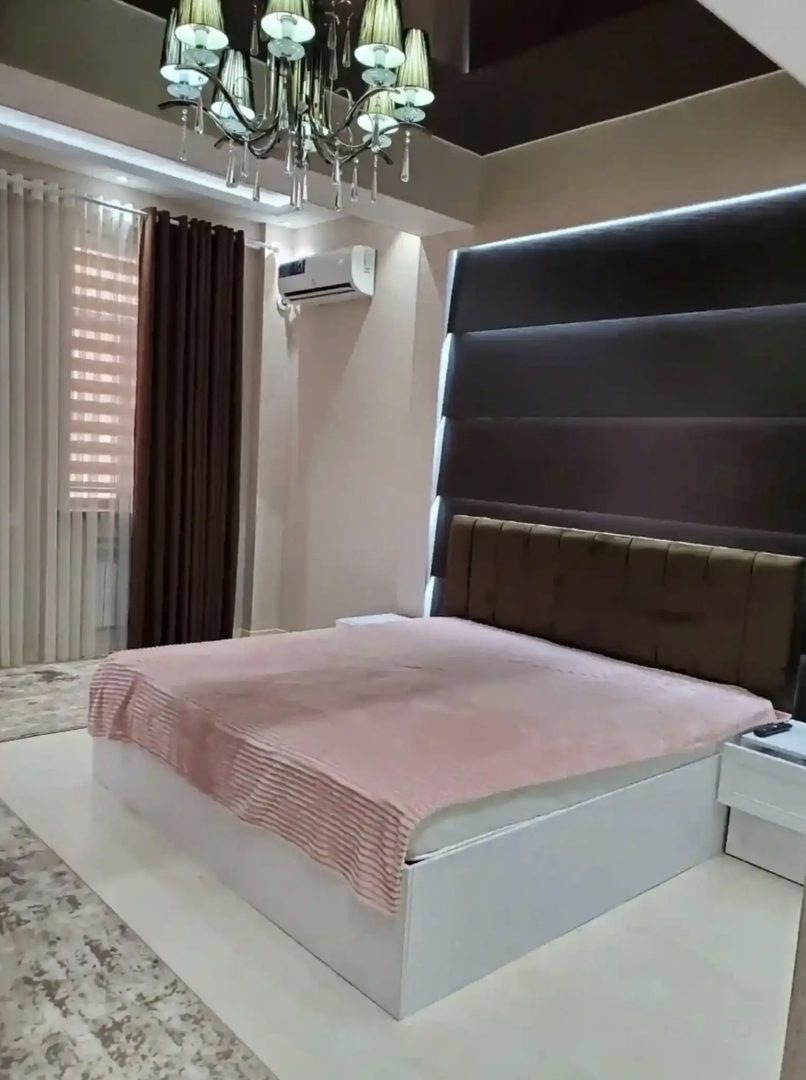 3 комнатная квартира, 6 этаж, 90 м²