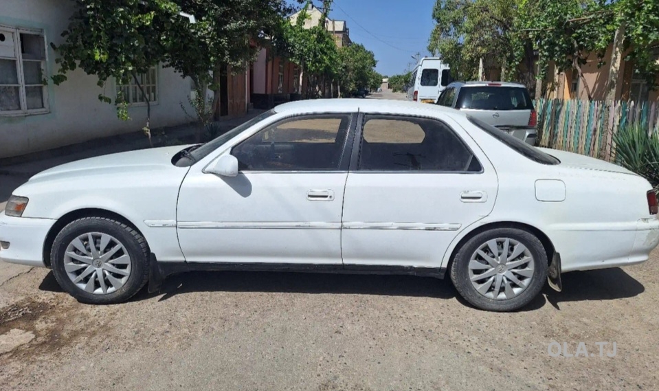 Toyota Cresta,  2000