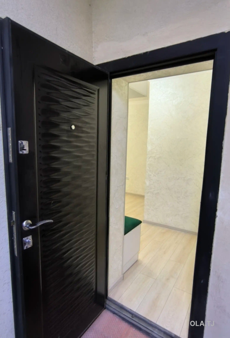 3 комнатная квартира, 2 этаж, 1 м²