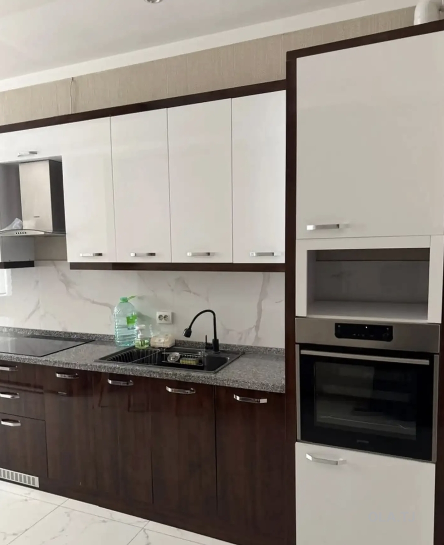 3 комнатная квартира, 4 этаж, 137 м²