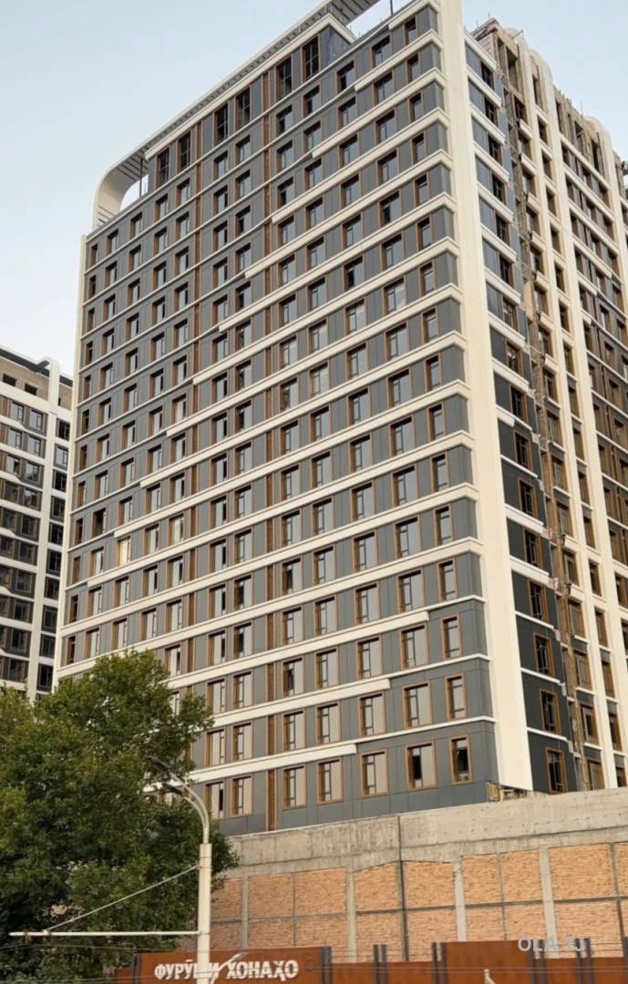 Помещение под магазин / салон, 191м², 82мкр напротив Гулдасты