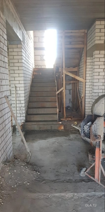 Бетоная лестница на заказ