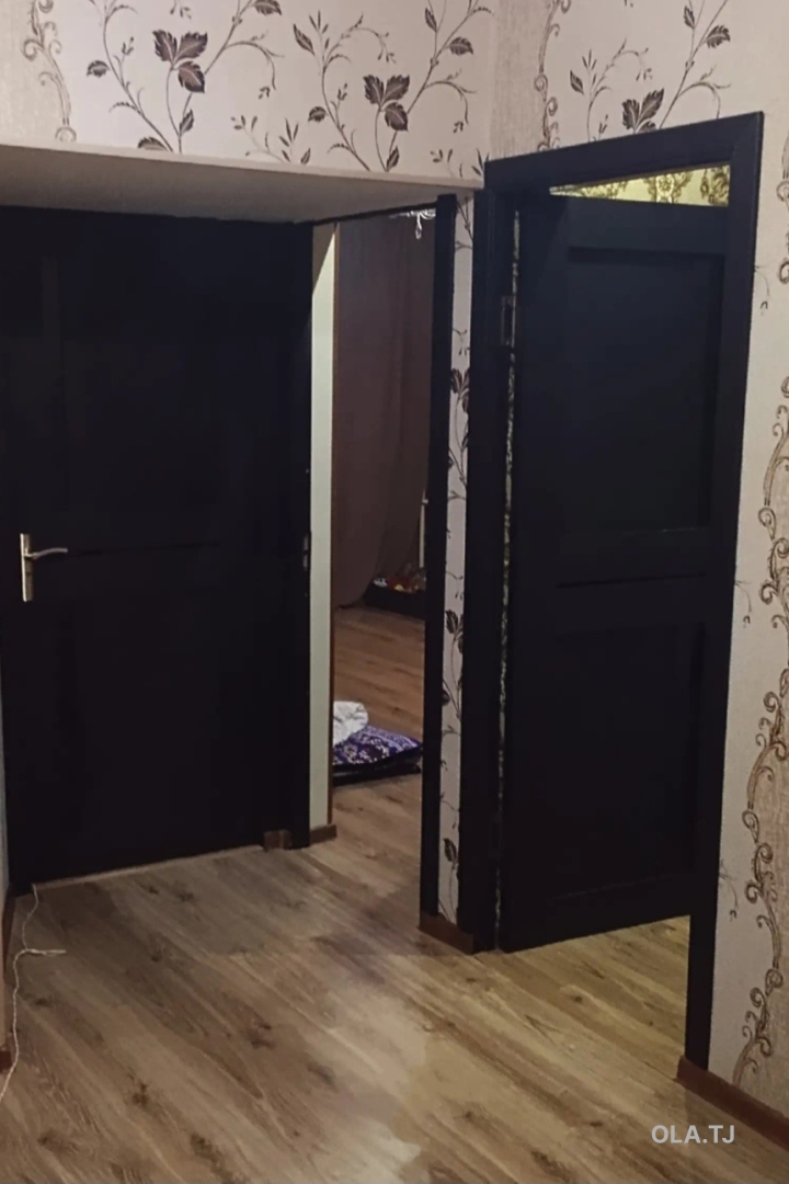 4 комнатная квартира, 1, 85 м²