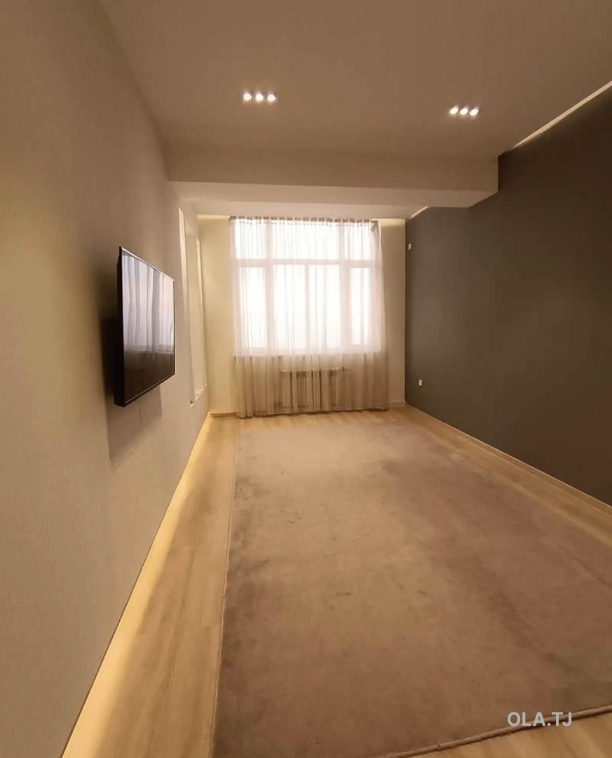2 комнатная квартира, 13 этаж, 70 м²