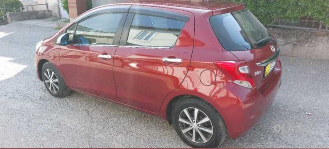 Toyota Vitz,  2014