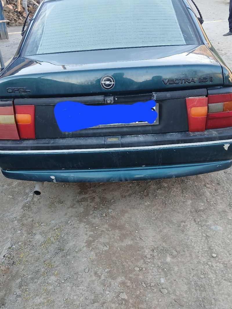 Opel Vectra A,  1995