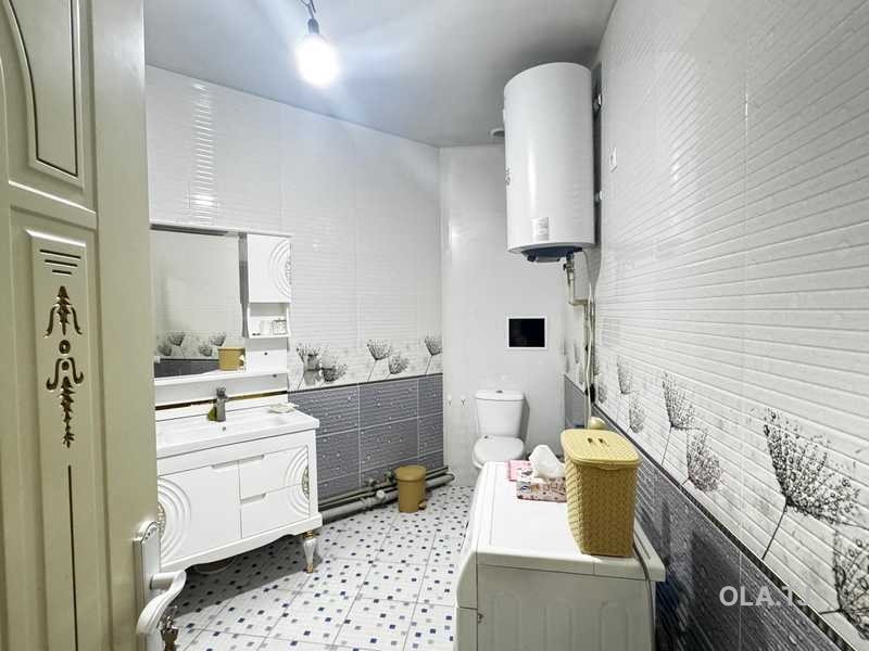 3 комнатная квартира, 9 этаж, 130 м²