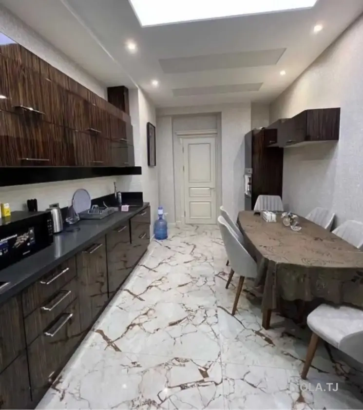 2 комнатная квартира, 1 этаж, 77 м²