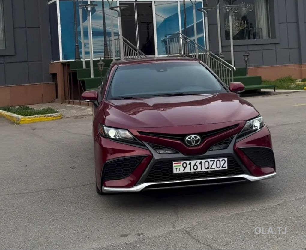 Toyota Camry,  2018