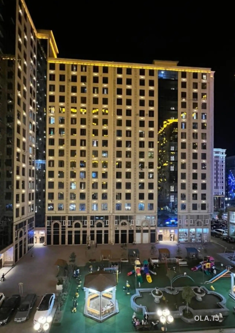 3 комнатная квартира, 14 этаж, 111 м²