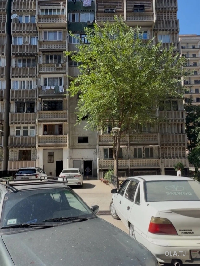 4 комнатная квартира, 1, 140 м²