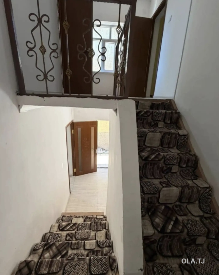 3 комнатная квартира, 2 этаж, 70 м²