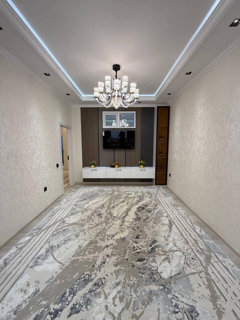 4 комнатная квартира, 15, 84 м²