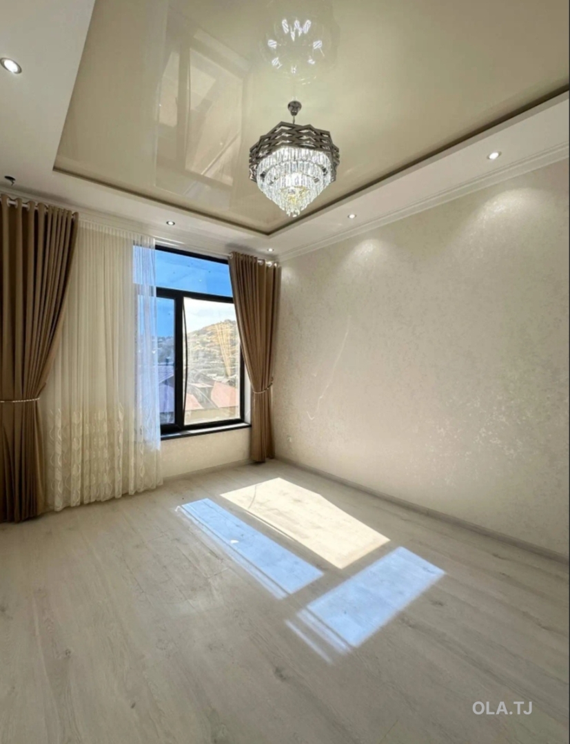 6 комнатная квартира, 3 этаж, 220 м²