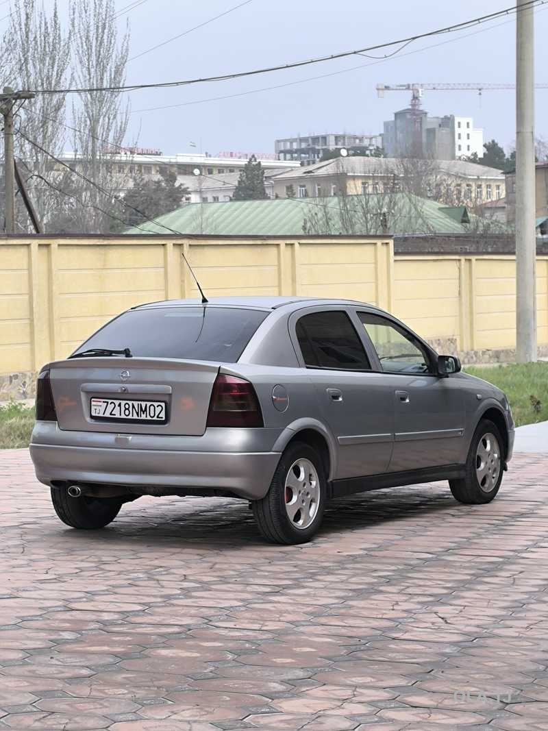 Opel Astra F,  2000