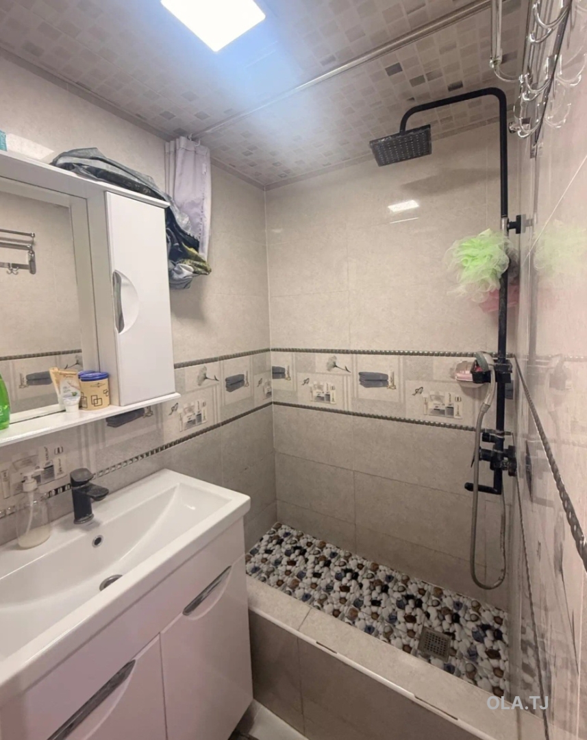 4 комнатная квартира, 3, 90 м²