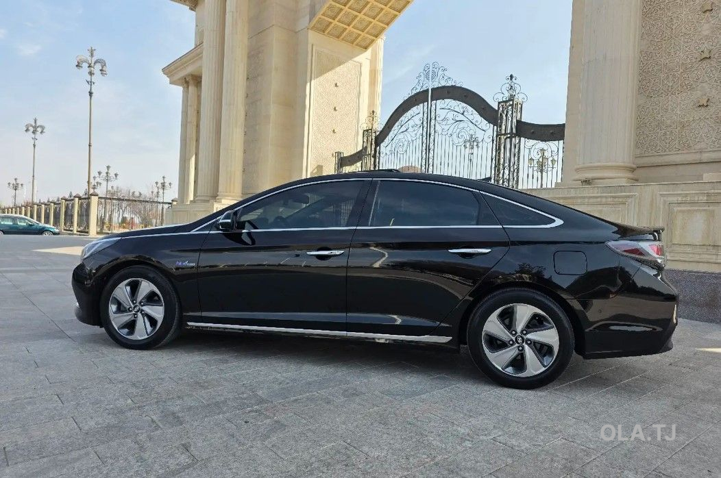 Hyundai Sonata,  2016