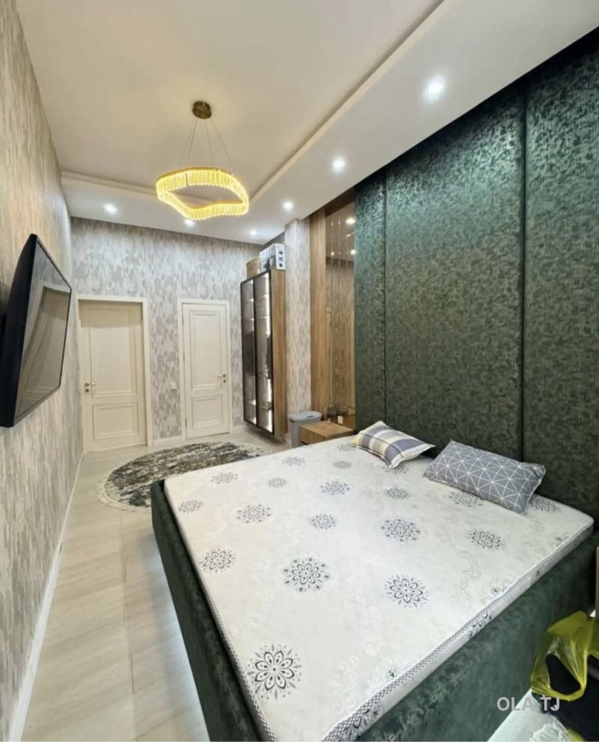 3 комнатная квартира, 2 этаж, 120 м²